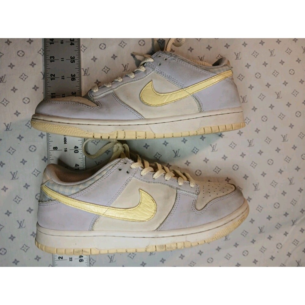 Nike Dunk Low SE Easter Purple/Yellow Size GS Size 6.5Y FJ4641-536
